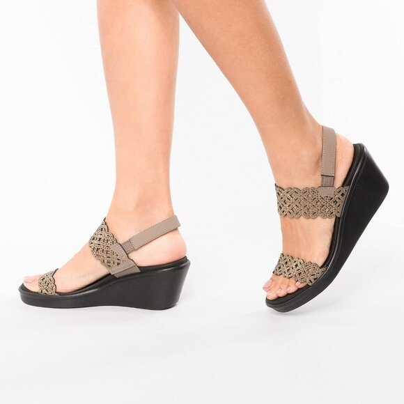 Skechers Cali Tan and Black Wedge Sandals Luxe Foam 10 NWT - Picture 1 of 12